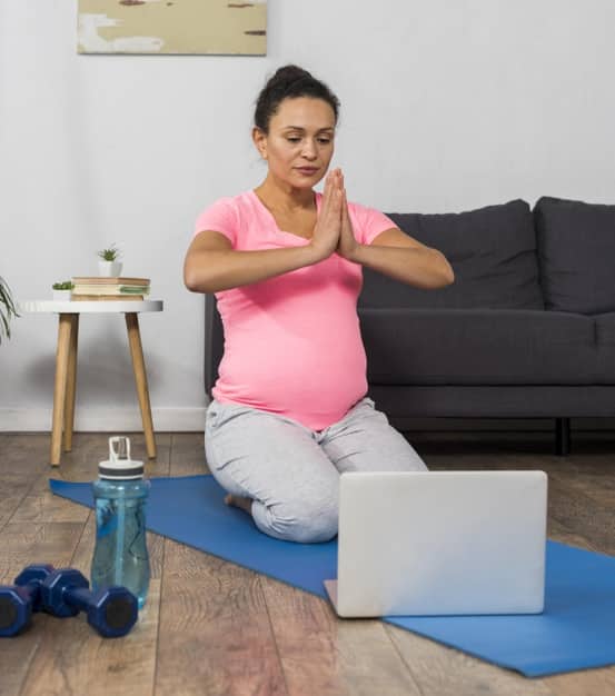 Realiza algunos de los ejercicios de respiración y meditación propuestos en la pestaña Herramientas de nuestra página web.